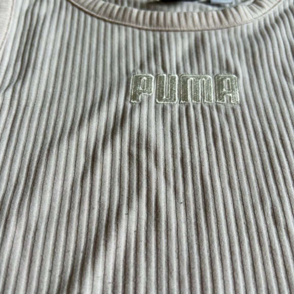 Puma light pink crop workout top - Picture 2 of 4